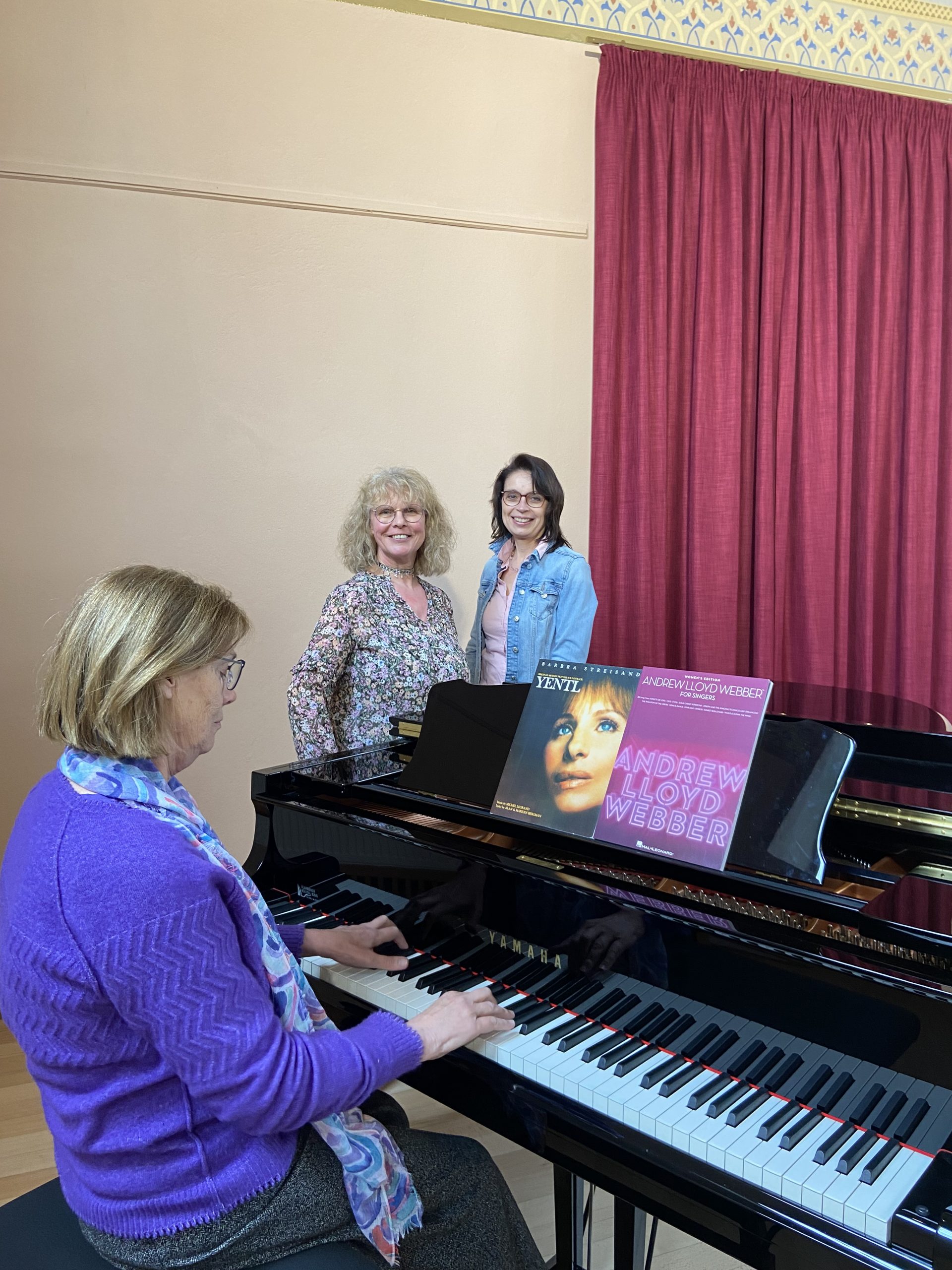 Benefiz Konzert : Klassik in der Ehemaligen Synagoge Ahrweiler - Gesangsschüler von Alexandra Felizitas Tscida präsentieren sich