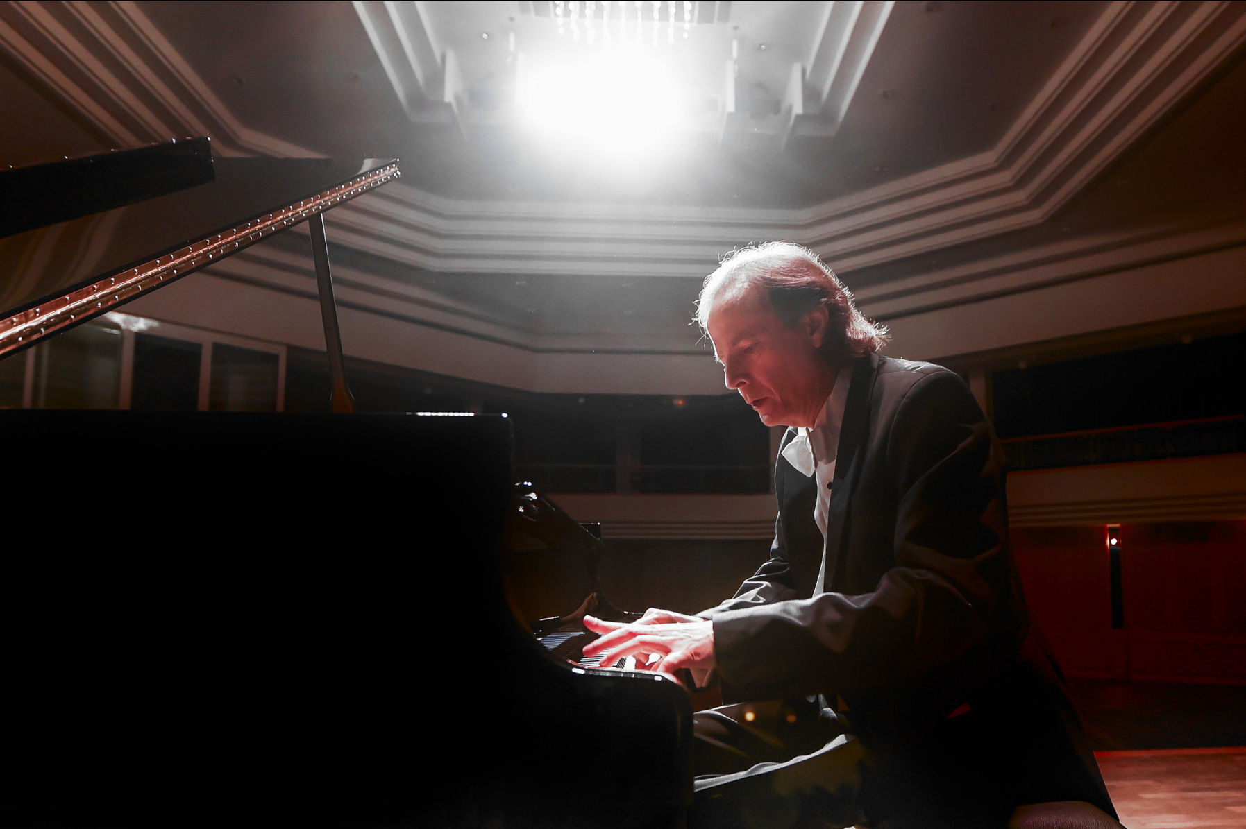 Klassik-Highlight: Beliebte Meisterwerke der Klavierliteratur u.a. Beethovens Mondschein-Sonate und die Romanze von Chopin